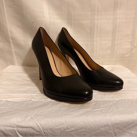 Julie Lopez Heels - Picture 2 of 9